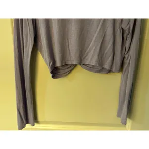 Gaze Purple Thin Longsleeve Knot Top Women'x Sz Medium thumbnail 8