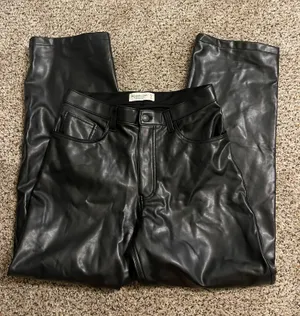 Abercrombie Leather Relaxed 90s Ultra High-Rise Pants thumbnail 1