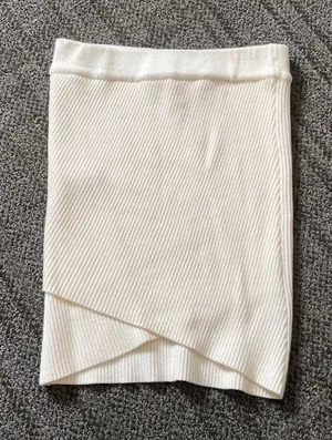 ‎Zara knit small skirt thumbnail 1