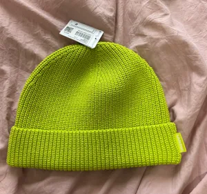 Lululemon Beanie thumbnail 1