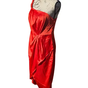 DO+BE NWT One Shoulder Satin Twisted Knot Tulip Hem Midi Dress Red GY1879 L‎ thumbnail 4