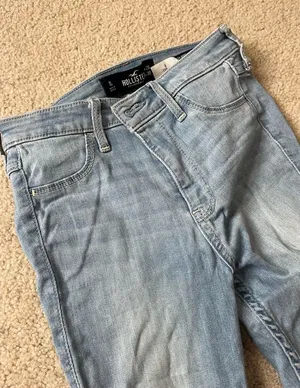 Hollister light wash jeggings thumbnail 1