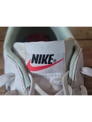 Nike Blazer Low Platform Womens 10 White Metallic Silver Iridescent DQ7654-100 thumbnail 9