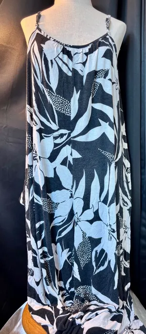 Ecothreads Black White Tropical Floral Maxi Dress Medium DC1389FM EcoVero Rayon thumbnail 1