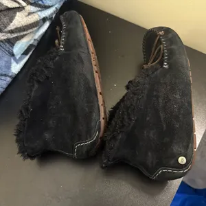 UGG Alena Black Fur Suede Slippers Womens Size 9 thumbnail 5