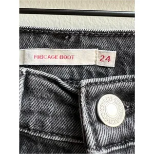 Levi’s Premium Ribcage Boot Cut Button Fly Black Jeans, Size 24 thumbnail 6