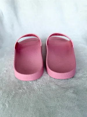 Gucci Pink GG Rubber Slide Sandals Women’s Size 38 (US 7.5) Made in Italy thumbnail 5
