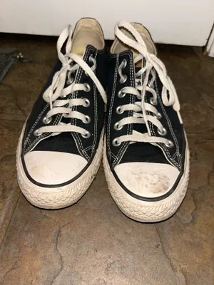 Black Low Top Converse Sneakers thumbnail 2