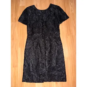 Santa Fe by Jim Tremblay Black Lace Open Back Tie Cocktail Dress Size 10 thumbnail 3