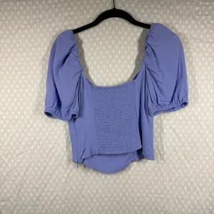 Aritzia Wilfred Purple Novella Puff Short‎ Sleeve Cropped Top thumbnail 5