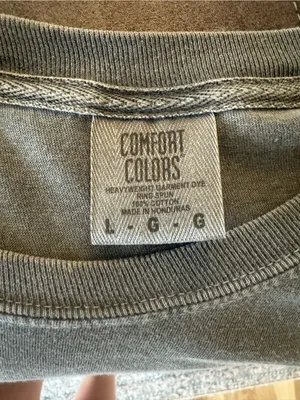 Comfort Colors Black 'Old Soul' Graphic Short Sleeve Tee thumbnail 3