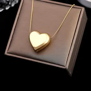 Heart Pendant Necklace Gold thumbnail 4
