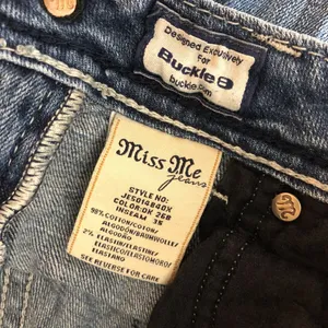 Miss Me Womens Jeans JE5014B40X Boot Cut Embellished Embroidered Flap Pockets 29 thumbnail 7