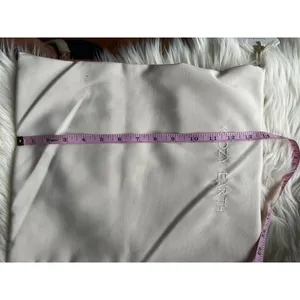 NWT’s Cozy Earth Beige Zippered Dust Bag Pouch Bag thumbnail 5