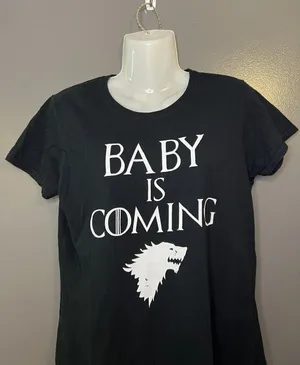 Game Of Thrones Baby Is Coming Graphic Tee Gildan Shirt Womens Medium Black thumbnail 1