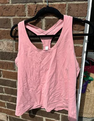 Lululemon tank  thumbnail 1