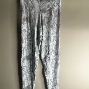 NWOT offline by aerie 7/8 leggings size large long thumbnail 8