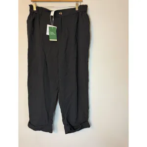 NWT Halara High Waisted Zipper Pocket Capri Linen Feel Pants in Black Size XL thumbnail 6