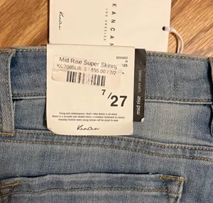 KanCan Estilo Mid Rise Super Skinny Jeans in Light Wash size 7/27 thumbnail 5