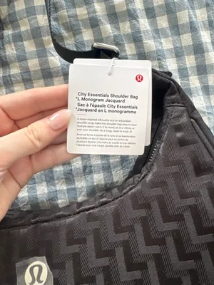Lululemon Purse thumbnail 4