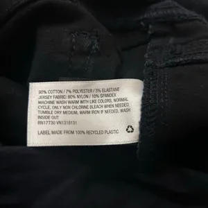 Isabel Maternity Raw Hem Full Belly Panel Dark Wash Bermuda‎ Jean Shorts Size 2 thumbnail 7