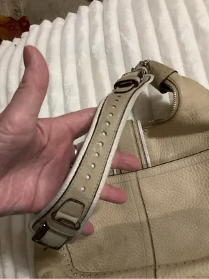 Vintage Beige pebble Coach Soho bag thumbnail 4