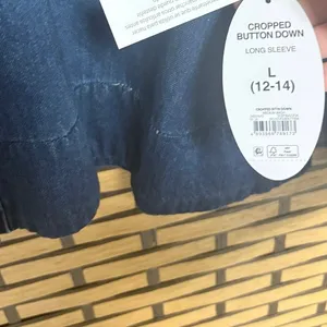 Scoop Denim Cropped Button Down‎ Size Large Blue thumbnail 4