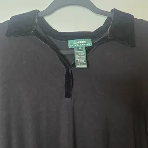 Lauren Ralph Lauren Women’s XL Black Long Sleeve V‑Neck Soft Pullover Top thumbnail 2