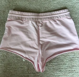Aritzia TNA rerun shorts villa pink thumbnail 4