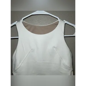 Lululemon Invigorate Training White Cropped Athletic Tank Top Women’s Size 2 thumbnail 4