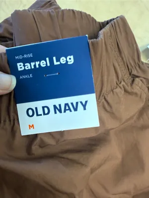 NWT! Old Navy Mid-Rise Cropped Barrel-Leg Utility Pants thumbnail 11