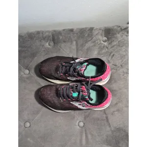 Brooks Women’s Sneakers Size 7 Black & Pink Running Shoes thumbnail 4