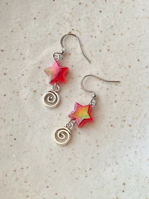 Handmade star & swirl dangle earrings⭐️❤️ thumbnail 8