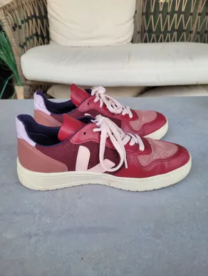 Veja Women's V-10 Sneakers in Leather and Pixel Size 39 US 8 thumbnail 6