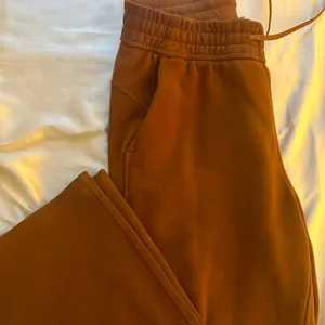 Lululemon Loungeful Straight Leg Pant size 6 thumbnail 9