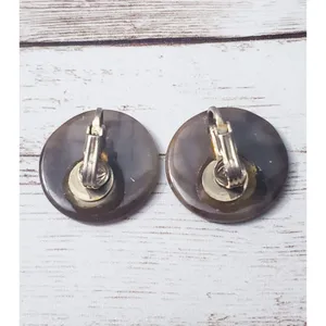 Vintage Clip On Earrings thumbnail 3