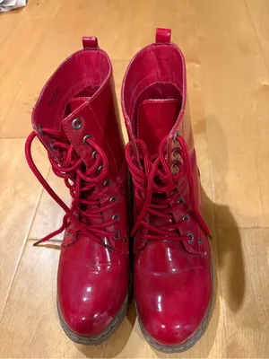 Chinese Laundry red patent faux leather combat sz 8 thumbnail 2