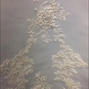Size 6 Davids Bridal A-line Wedding Gown thumbnail 2
