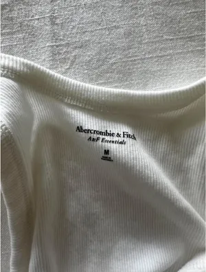 Abercrombie & Fitch White Tank Top thumbnail 3