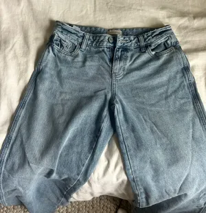 PacSun Light Wash Jeans thumbnail 1
