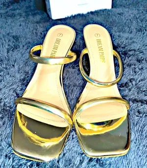 Dream Paris NWOT Beautiful Gold Heels, Size:7 Square Open Toe Wedge Heels, 2Stunning Straps thumbnail 7