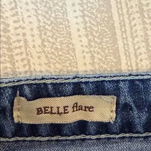 William Rast Belle Flare Jeans Size 28 Distressed Ripped Denim Snap Pockets thumbnail 4