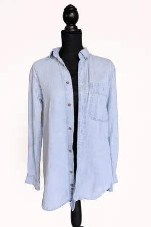 Wrangler Rugged Wear Light Wash Denim Button-Up Shirt – Size M/M thumbnail 1