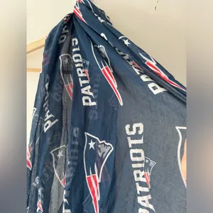 New‎ England Patriots Football Infinity Scarf thumbnail 3