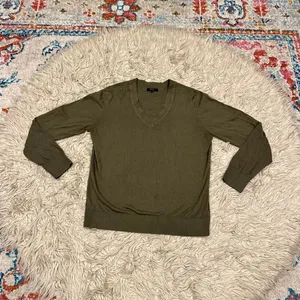 Quince v neck sweater size large thumbnail 2