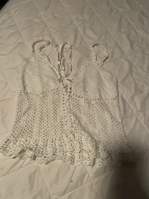 Size Medium Knitted Top White thumbnail 1