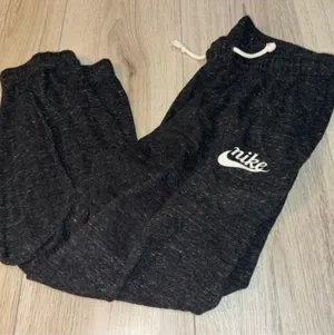 Nike grey white Jogger Pants sweatpants thumbnail 1