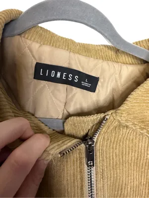 ✨🤎 Lioness Cou Cou Corduroy Bomber Jacket Size‎ L Oversized Cropped Zip 🤎✨ thumbnail 5