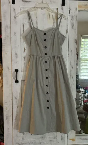 Dress Green thumbnail 1