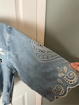 Farm Rio Denim Richelieu Kimono Sleeves Cropped Blouse M thumbnail 7